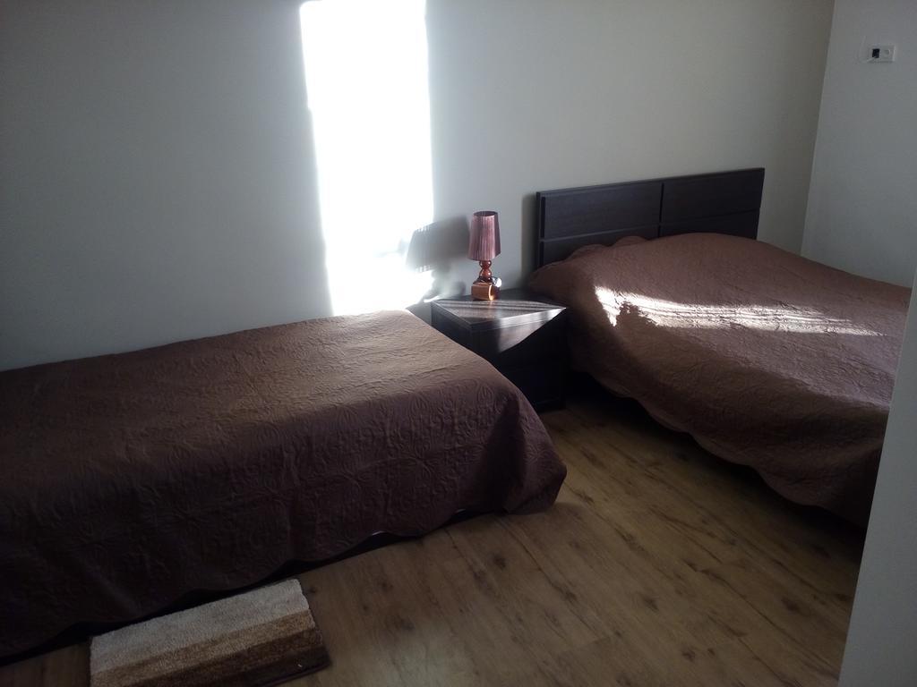 Guest House Chirina Signagi Exterior foto